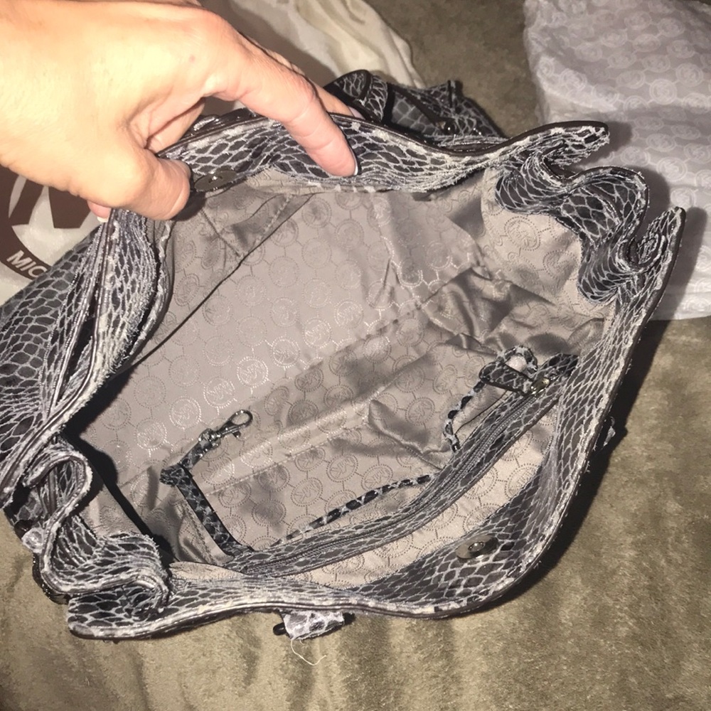 Handbag - Picture 5 of 7